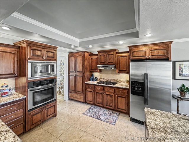 13976 N 503 Road, Tahlequah, OK 74464