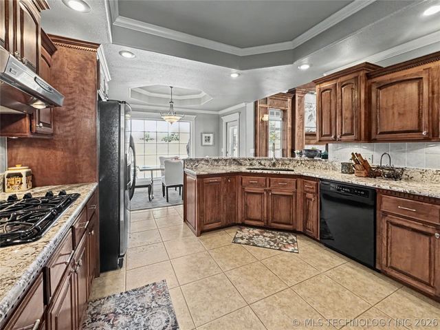 13976 N 503 Road, Tahlequah, OK 74464