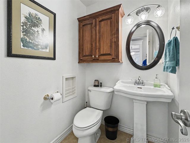 13976 N 503 Road, Tahlequah, OK 74464