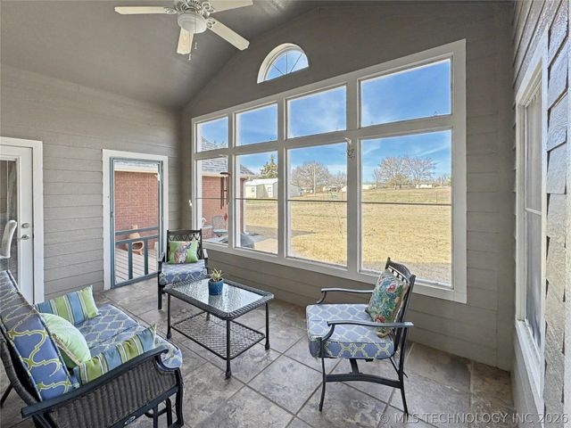 13976 N 503 Road, Tahlequah, OK 74464