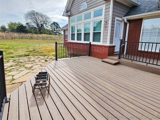 13976 N 503 Road, Tahlequah, OK 74464