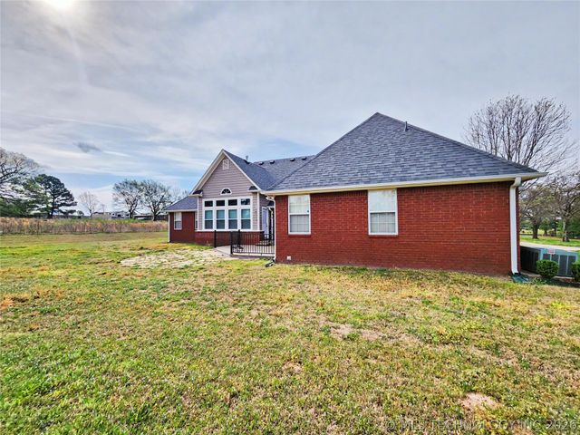 13976 N 503 Road, Tahlequah, OK 74464