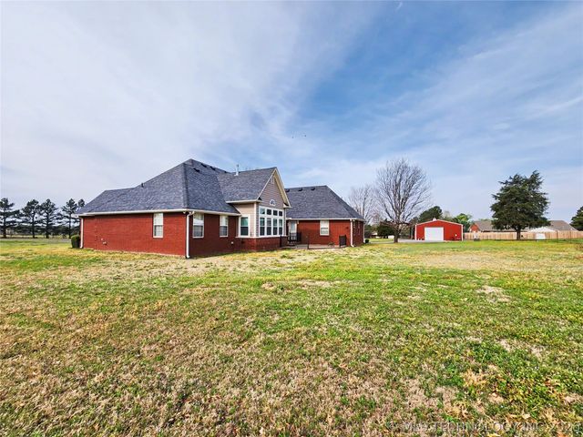 13976 N 503 Road, Tahlequah, OK 74464