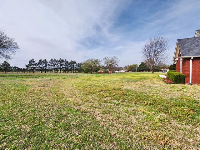 13976 N 503 Road, Tahlequah, OK 74464