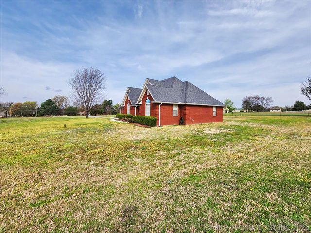 13976 N 503 Road, Tahlequah, OK 74464