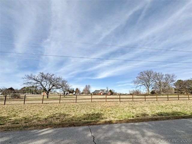 13976 N 503 Road, Tahlequah, OK 74464