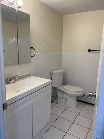 157-159 Third 1, Leominster, MA 01453