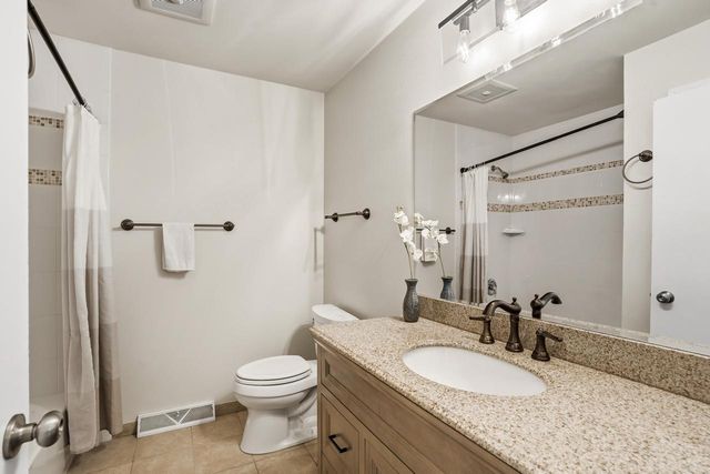 6111 69th STREET, Kenosha, WI 53142