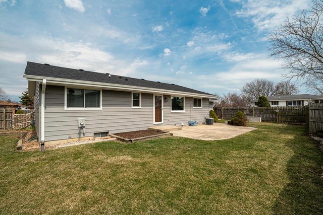 6111 69th STREET, Kenosha, WI 53142