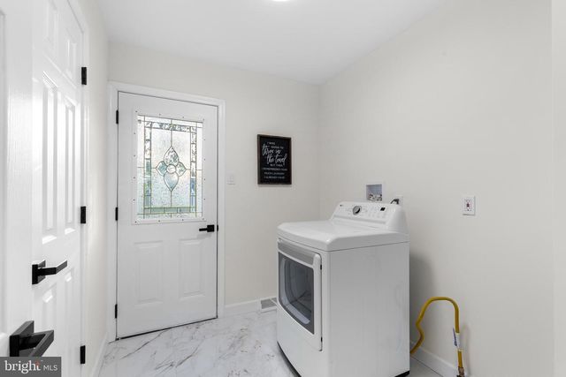 2543 BURNING TREE RD, Pennsauken, NJ 08109