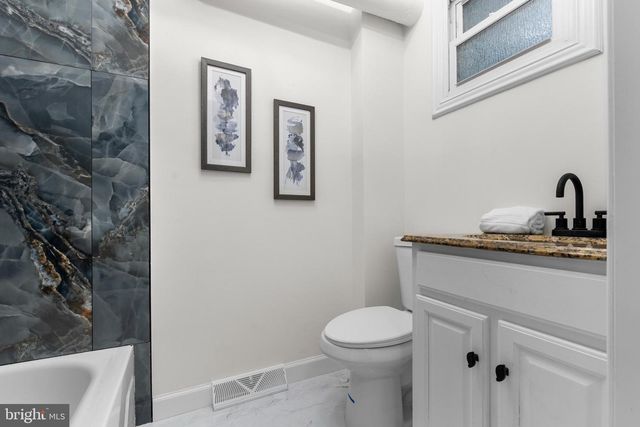 2543 BURNING TREE RD, Pennsauken, NJ 08109
