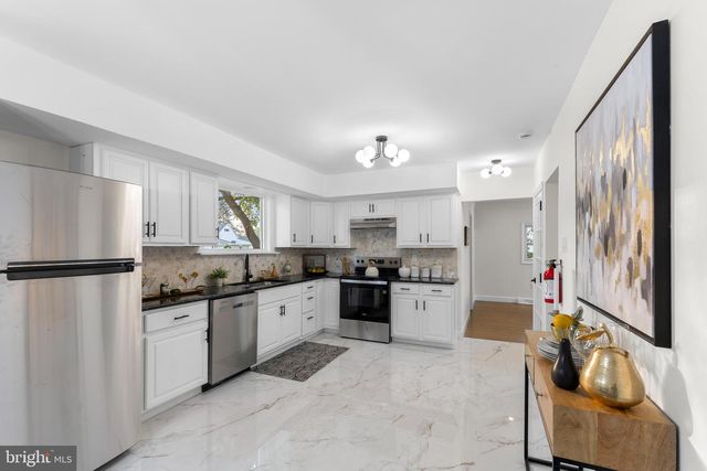 2543 BURNING TREE RD, Pennsauken, NJ 08109