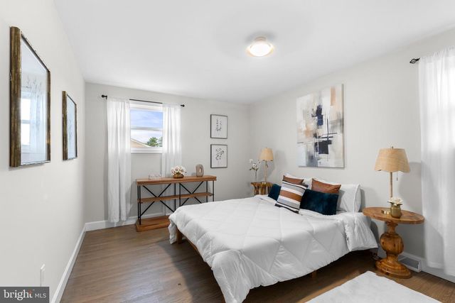 2543 BURNING TREE RD, Pennsauken, NJ 08109