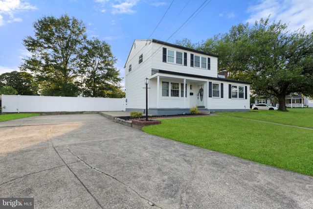 2543 BURNING TREE RD, Pennsauken, NJ 08109