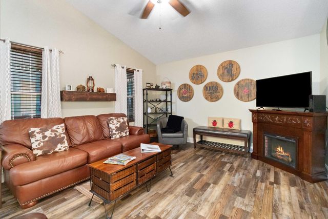 330 Enchanted Forest Way, Burnside, KY 42519