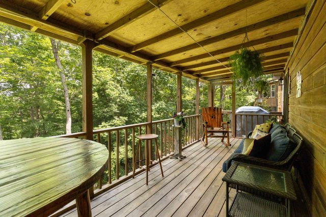 330 Enchanted Forest Way, Burnside, KY 42519