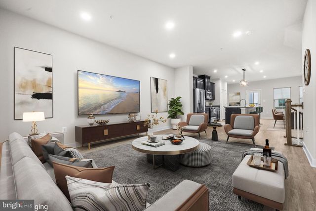 4743 TOWNE PARK RD, Suitland, MD 20746