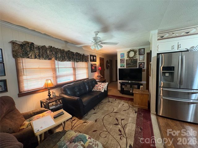11 Thornberry Drive, Alexander, NC 28701