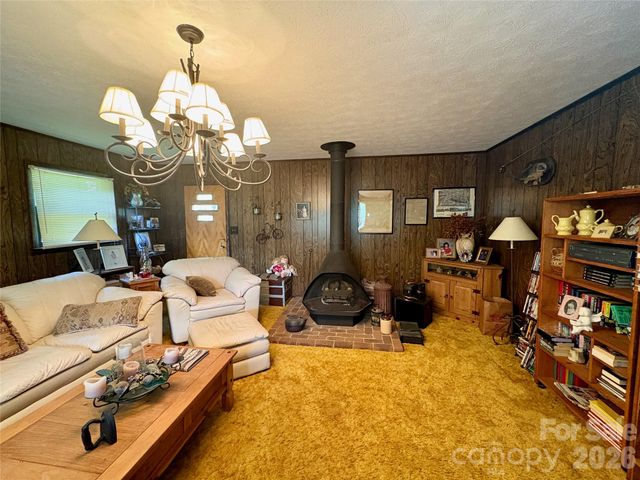 11 Thornberry Drive, Alexander, NC 28701