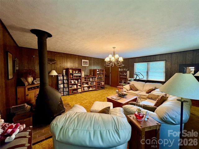 11 Thornberry Drive, Alexander, NC 28701