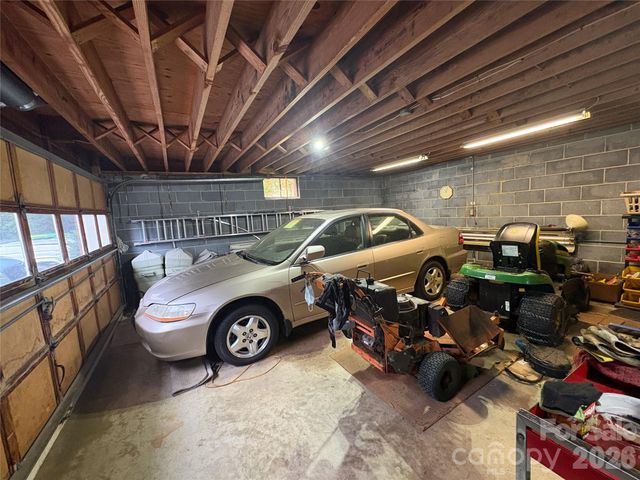 11 Thornberry Drive, Alexander, NC 28701