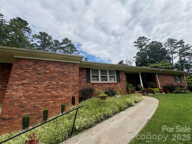 11 Thornberry Drive, Alexander, NC 28701