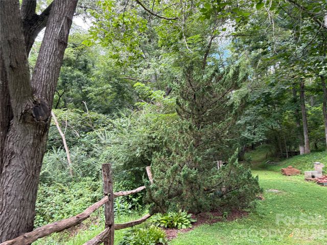 11 Thornberry Drive, Alexander, NC 28701