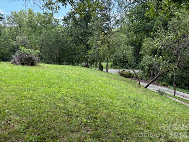 11 Thornberry Drive, Alexander, NC 28701