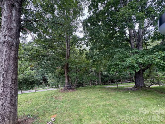 11 Thornberry Drive, Alexander, NC 28701