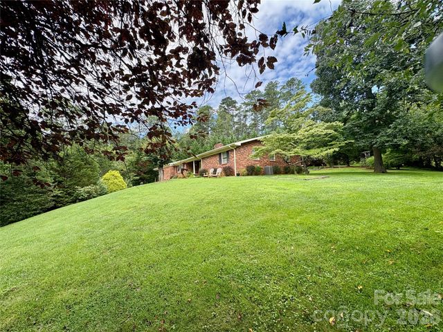11 Thornberry Drive, Alexander, NC 28701