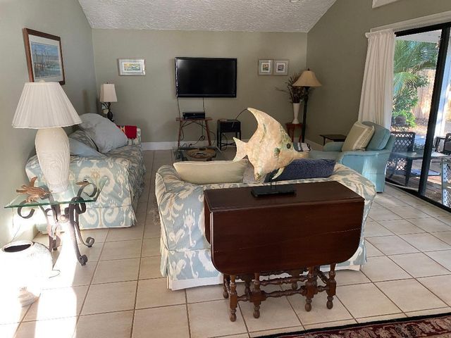 837 Seminole Lane, Indian River Shores, FL 32963