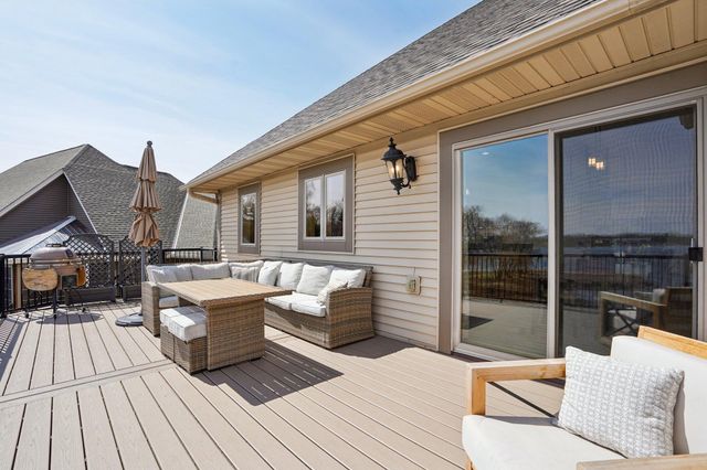 29411 Morningside Court, Lindstrom, MN 55045