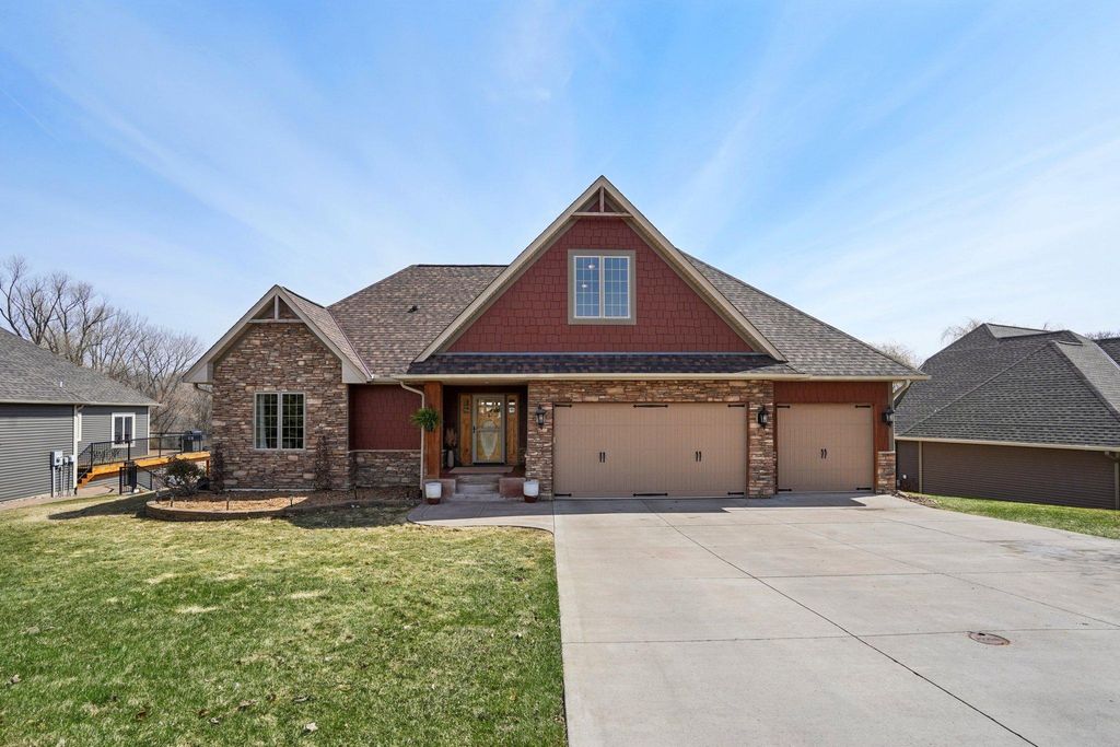 29411 Morningside Court, Lindstrom, MN 55045