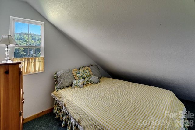 54 Barnwood Way, Whittier, NC 28789