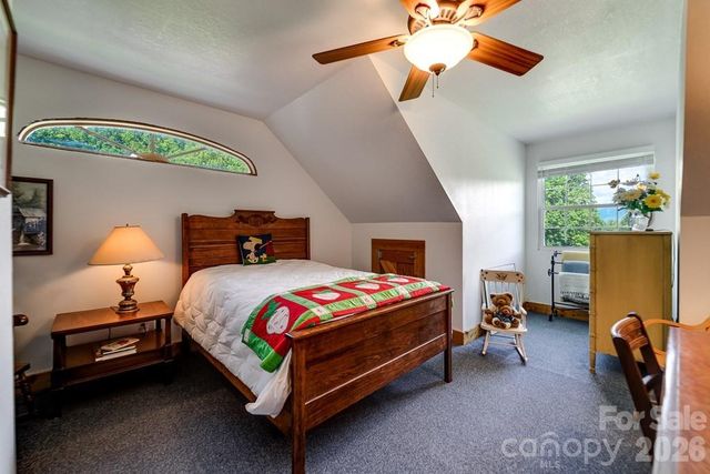 54 Barnwood Way, Whittier, NC 28789