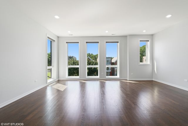 648 E Bowen Avenue 3, Chicago, IL 60653