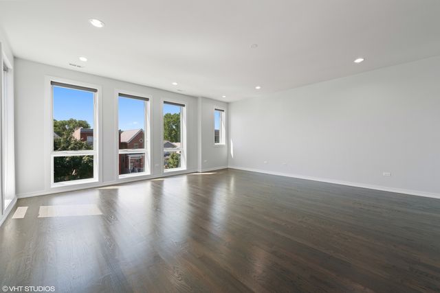 648 E Bowen Avenue 3, Chicago, IL 60653