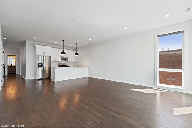 648 E Bowen Avenue 3, Chicago, IL 60653