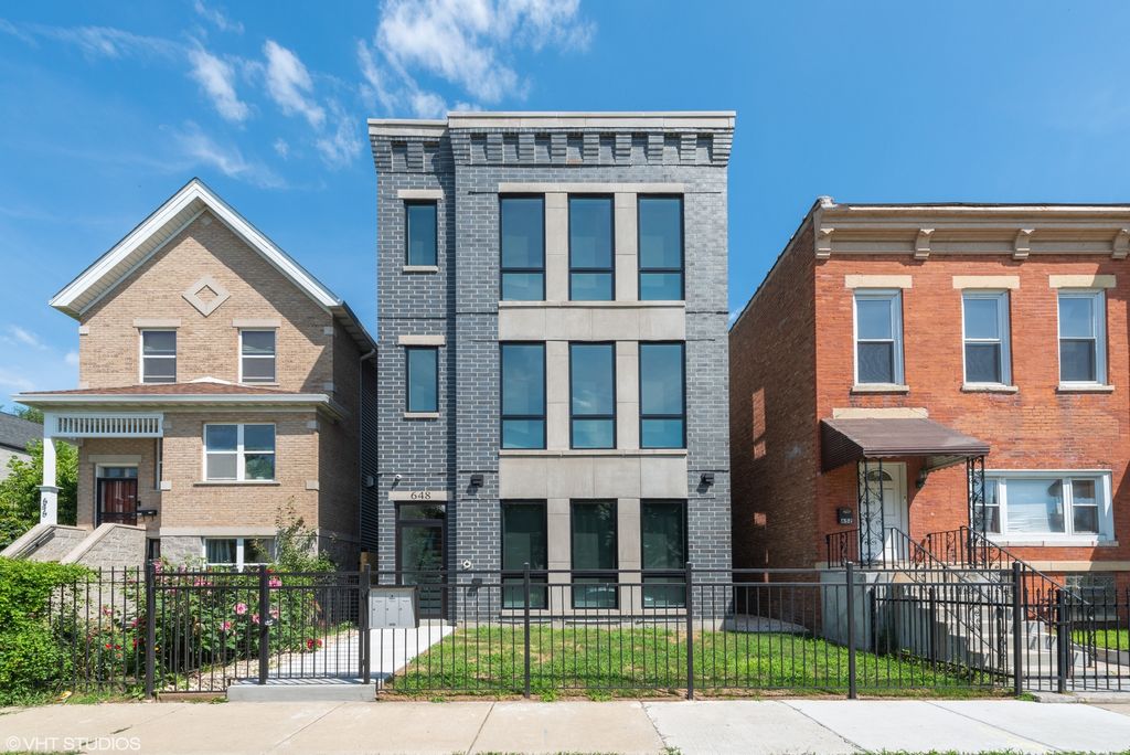 648 E Bowen Avenue 3, Chicago, IL 60653