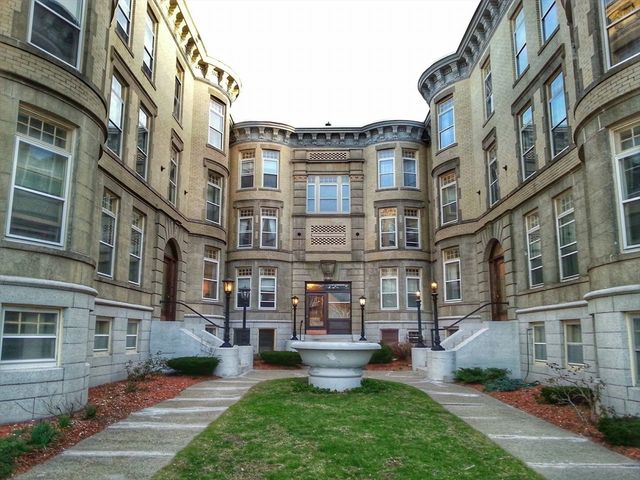 1681 Beacon St. 3, Brookline, MA 02445