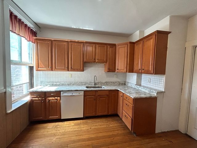 1681 Beacon St. 3, Brookline, MA 02445