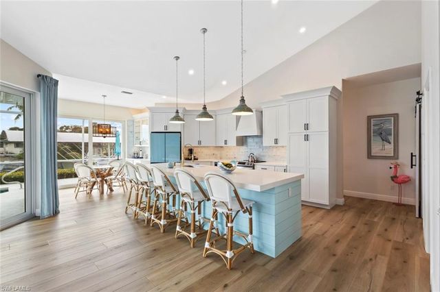 829 Wintergreen CT, Marco Island, FL 34145