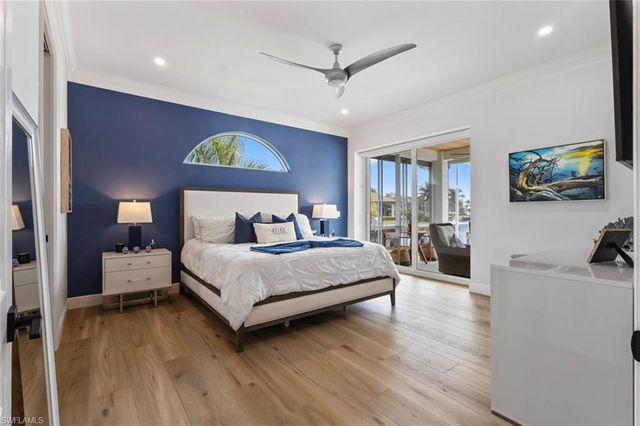 829 Wintergreen CT, Marco Island, FL 34145