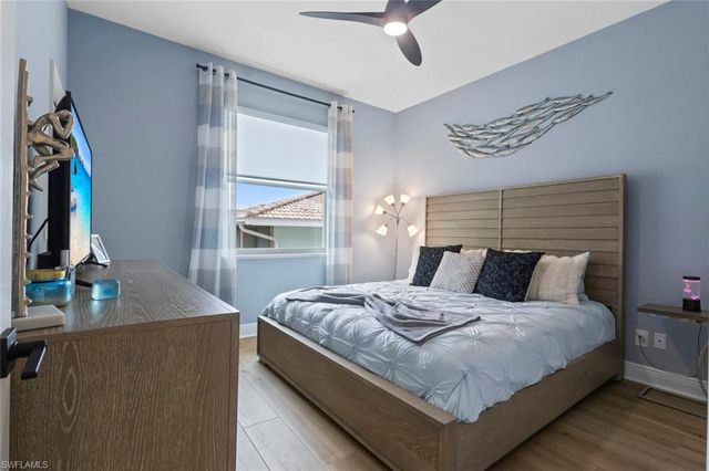 829 Wintergreen CT, Marco Island, FL 34145