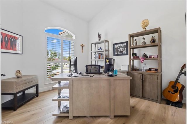 829 Wintergreen CT, Marco Island, FL 34145