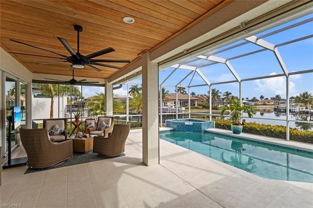 829 Wintergreen CT, Marco Island, FL 34145