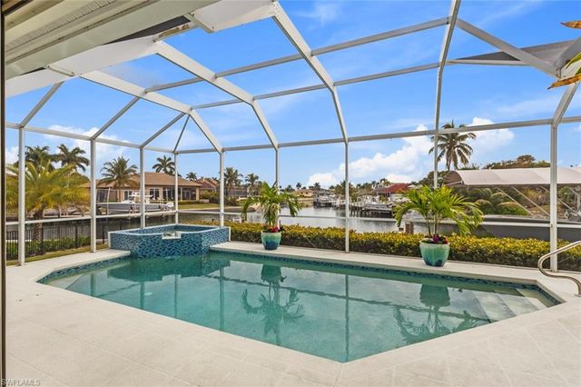 829 Wintergreen CT, Marco Island, FL 34145