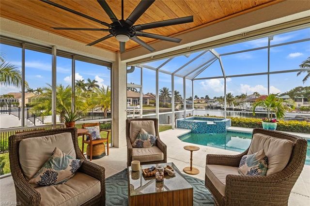 829 Wintergreen CT, Marco Island, FL 34145