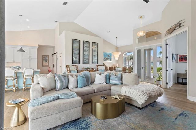 829 Wintergreen CT, Marco Island, FL 34145