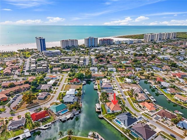 829 Wintergreen CT, Marco Island, FL 34145